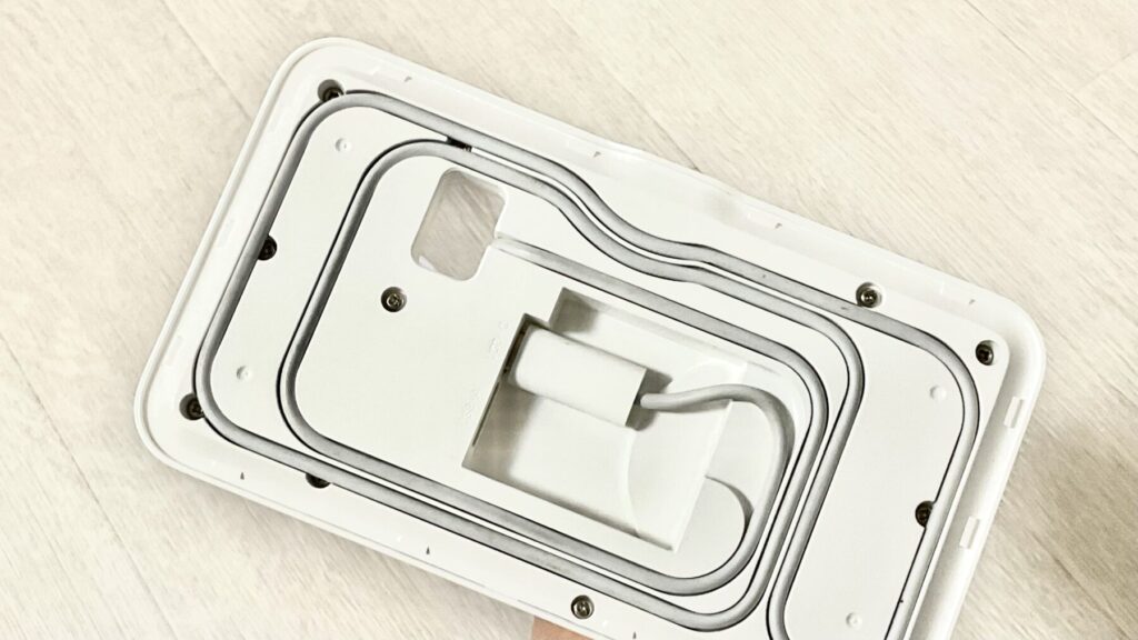 MagSafe充電器に内蔵されたコード