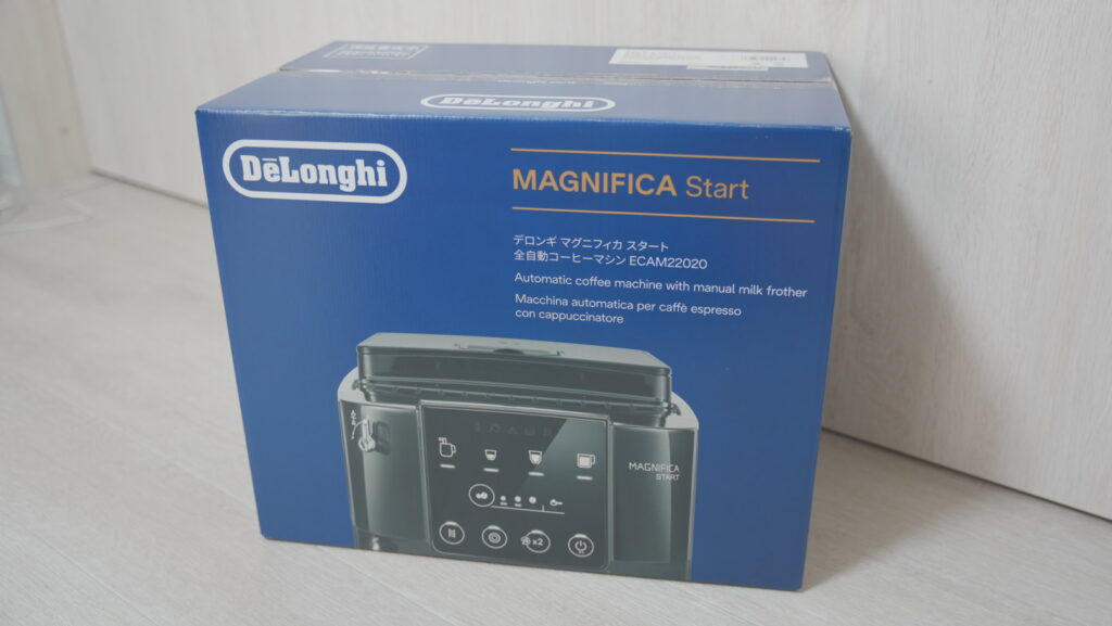 デロンギコーヒーメーカーの箱