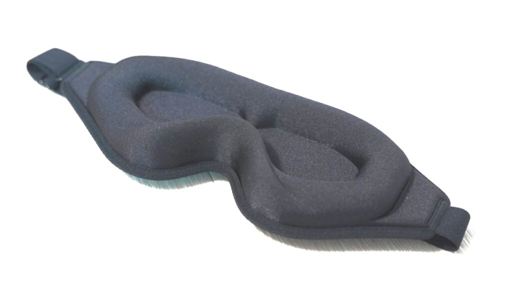 アイマスクの裏側