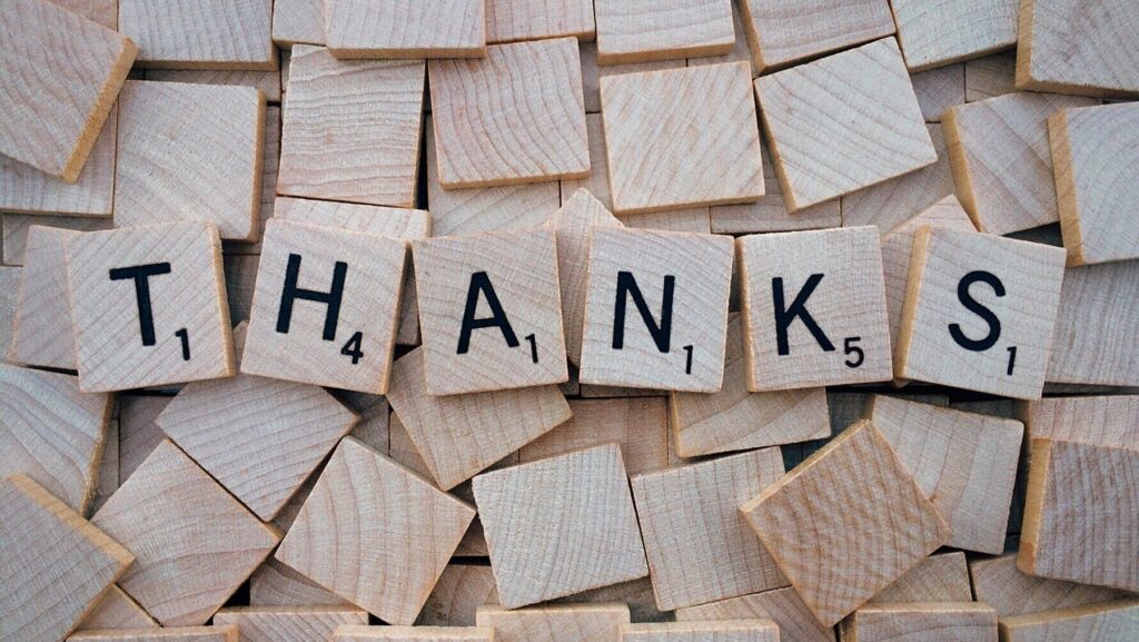 THANKSと書かれた積み木