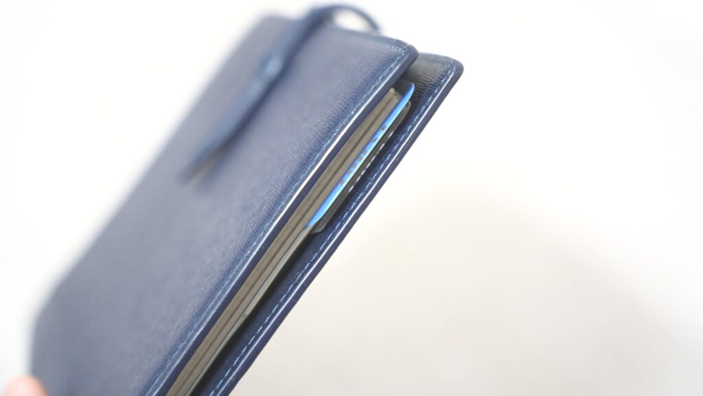 ブレイリオのA5システム手帳の厚み