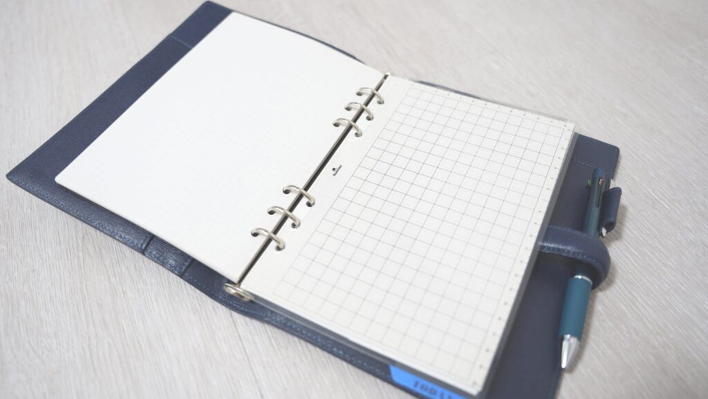 ブレイリオのA5システム手帳を開いた部分