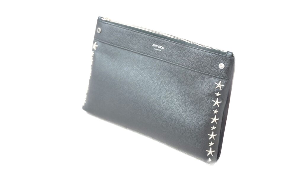 ジミーチュウのクラッチバッグの外観