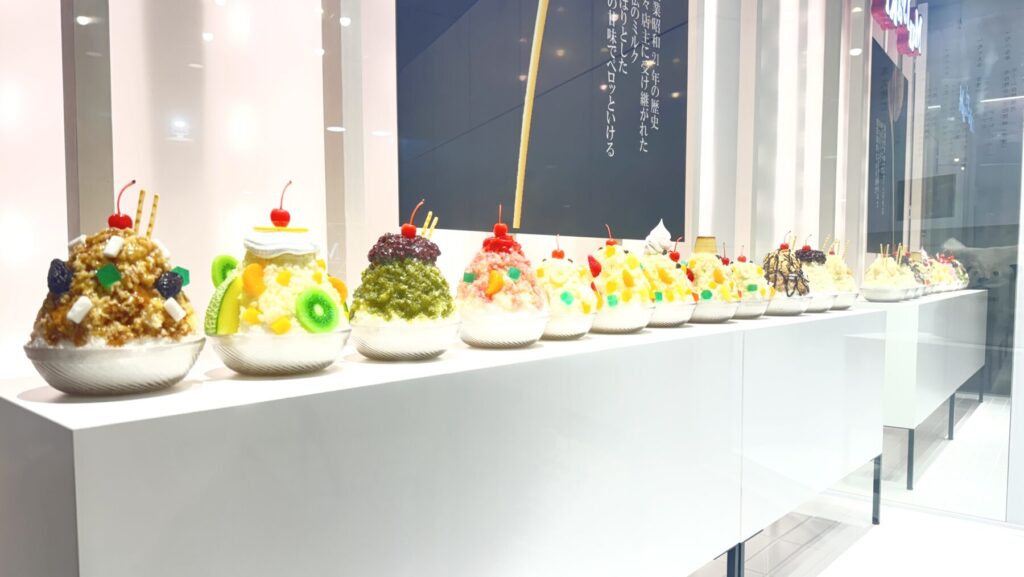 天文館むじゃきの白熊ディスプレイ