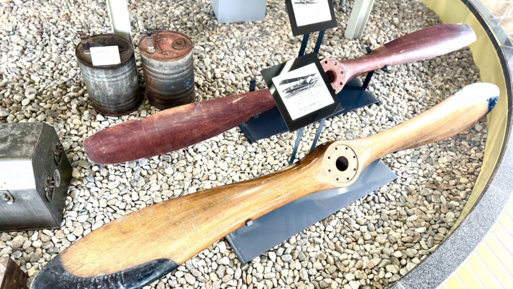 知覧特攻平和会館の中に展示されてる海から引き上げられた戦闘機のプロペラ