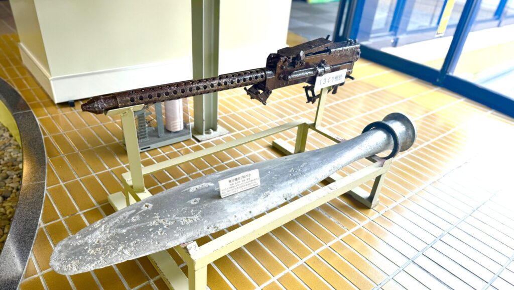 知覧特攻平和会館の中に展示されてる海から引き上げられた戦闘機のプロペラ