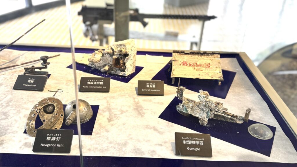 知覧特攻平和会館の中に展示されてる海から引き上げられた戦闘機の部品