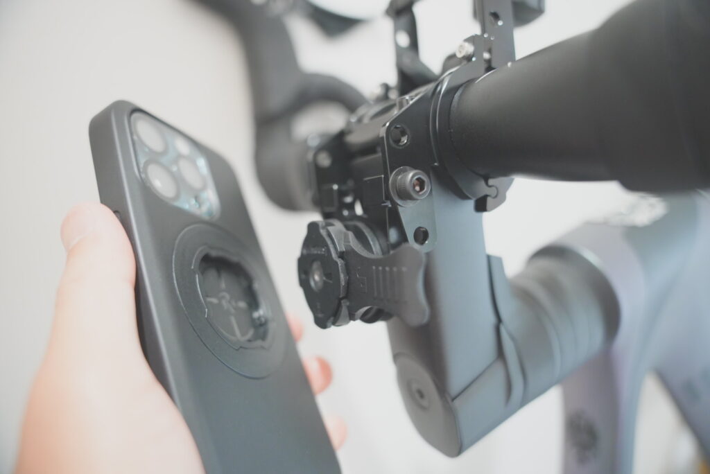 レックマウントのスマホケース