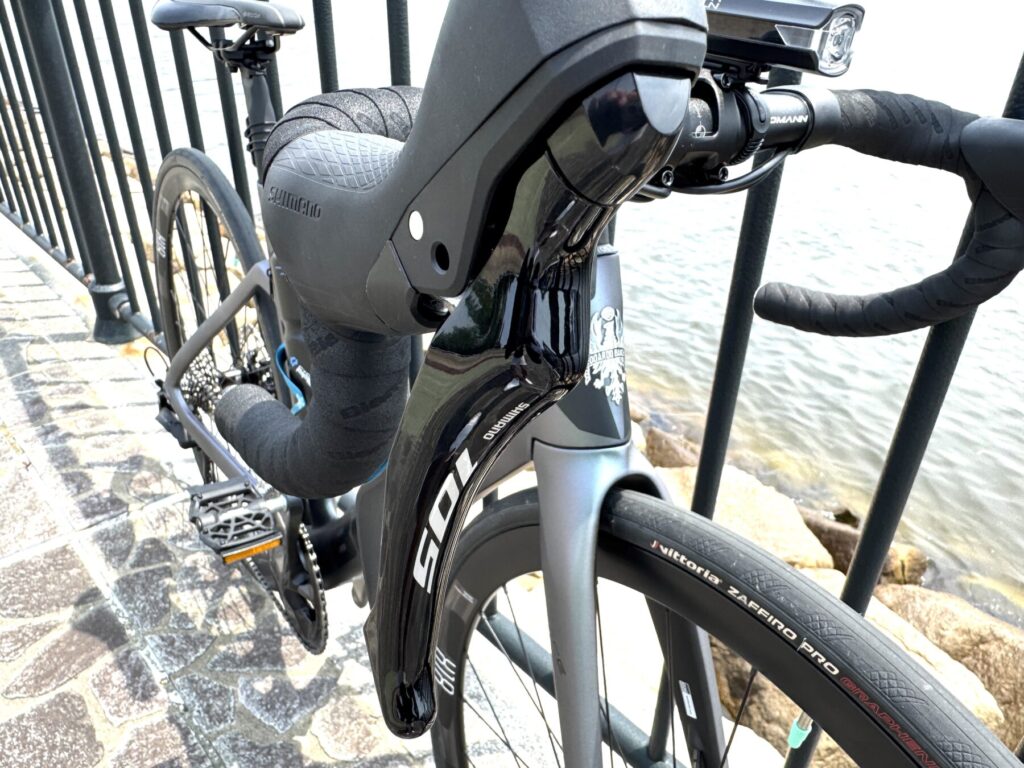 Bianchi（ビアンキ）のロードバイク「OLTRE RACE」のSTIシフトレバー