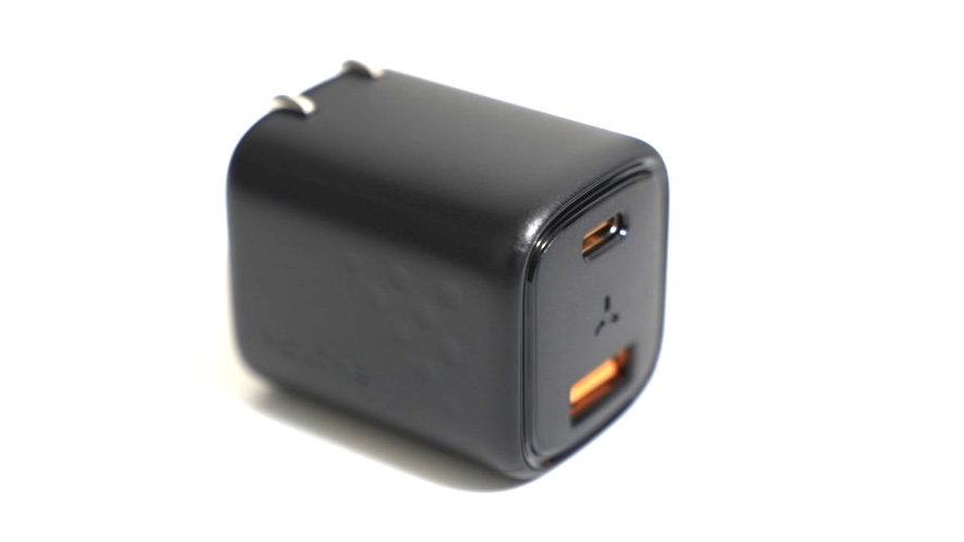 VOLTMEの30W急速充電器