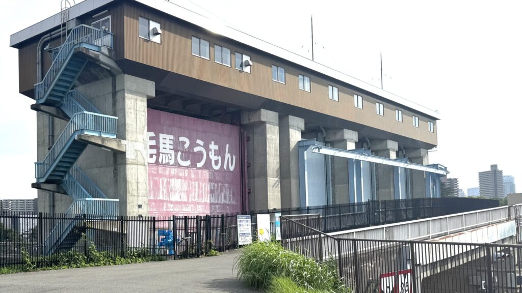 淀川サイクリングロードの始まり毛馬こうもん