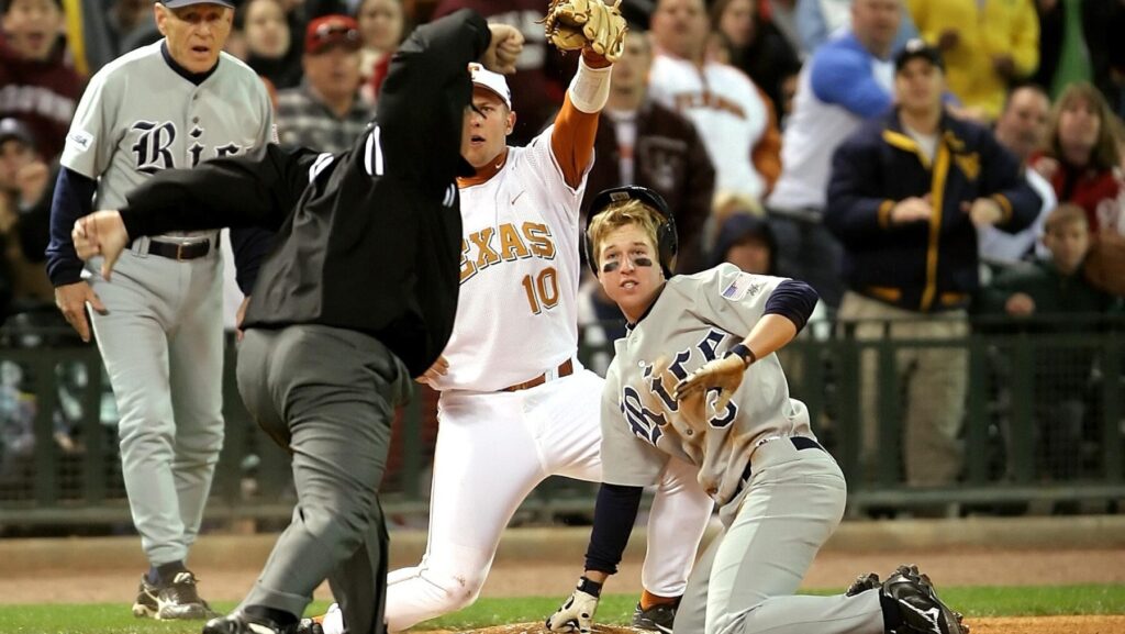 野球でのクロスプレー