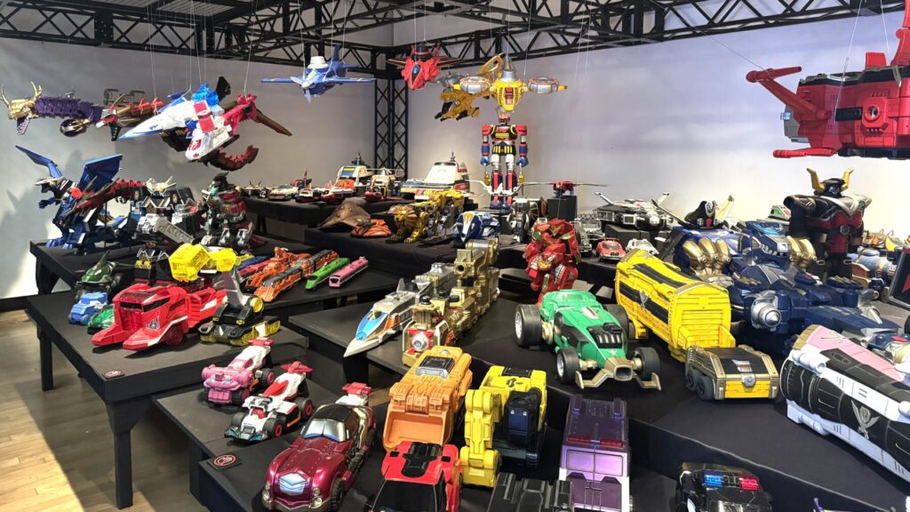 全スーパー戦隊展で展示されてる合体ロボの模型