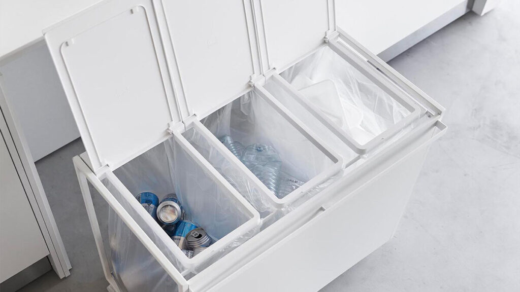 山崎実業のタワー製品ゴミ箱