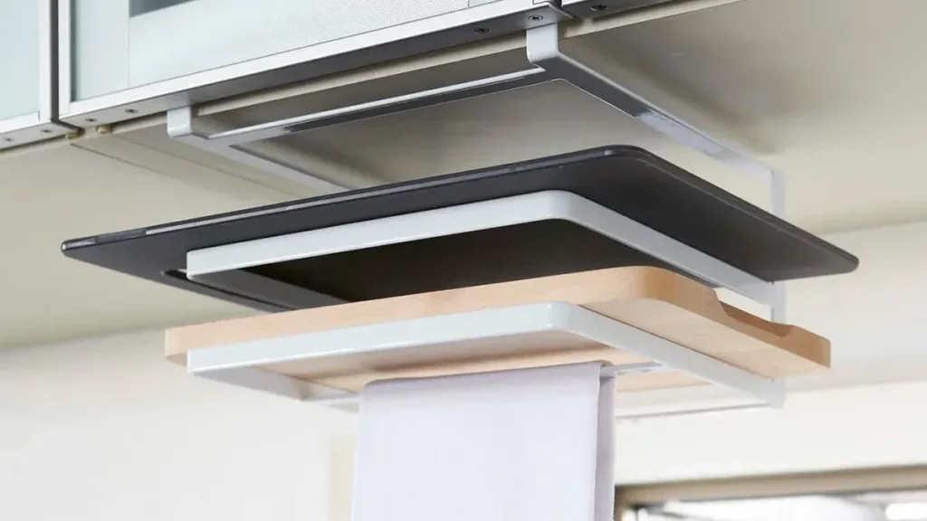 山崎実業のタワー製品まな板収納