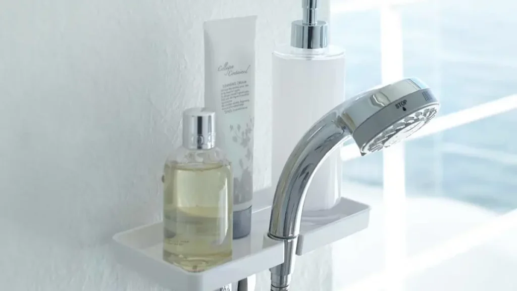 山崎実業のタワー製品シャワー用トレイ