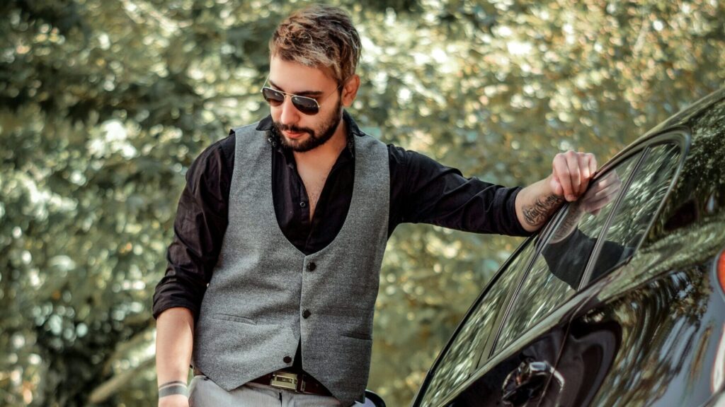 サングラスをかけた男性