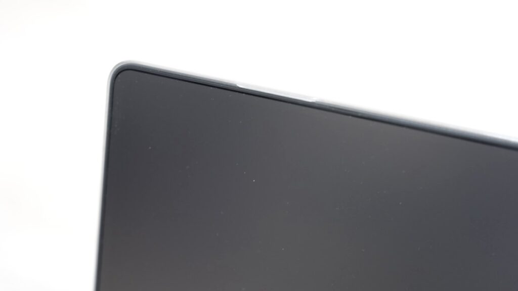 M4 MacBook Pro 16インチに保護カバーを装着