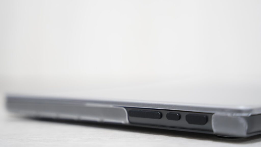 M4 MacBook Pro 16インチのポート部分