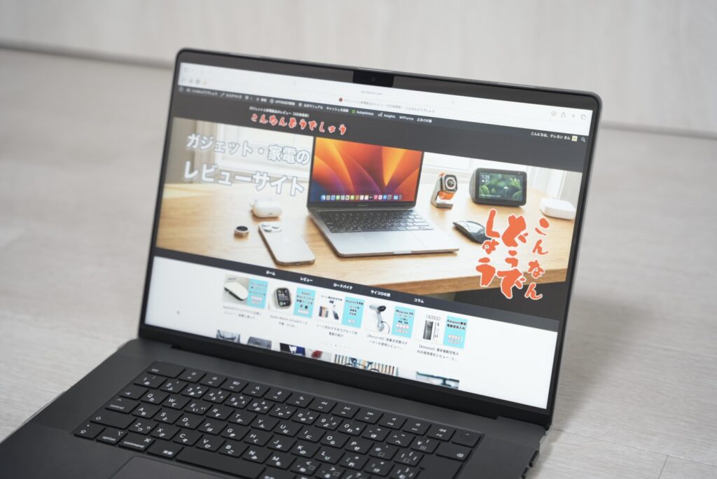M4 MacBook Pro 16インチの画面