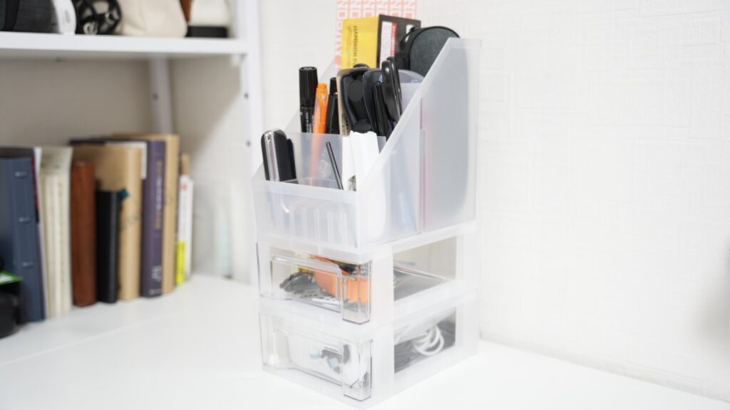 DAISOのペン立て