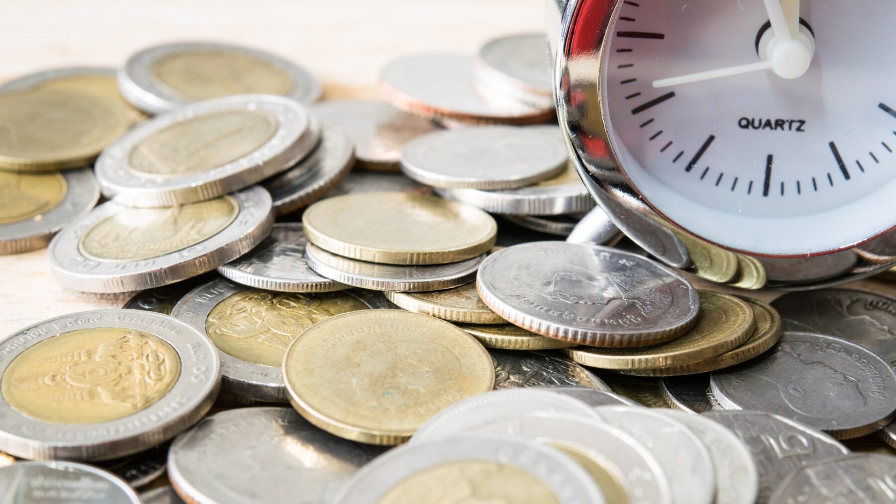 コインと時計