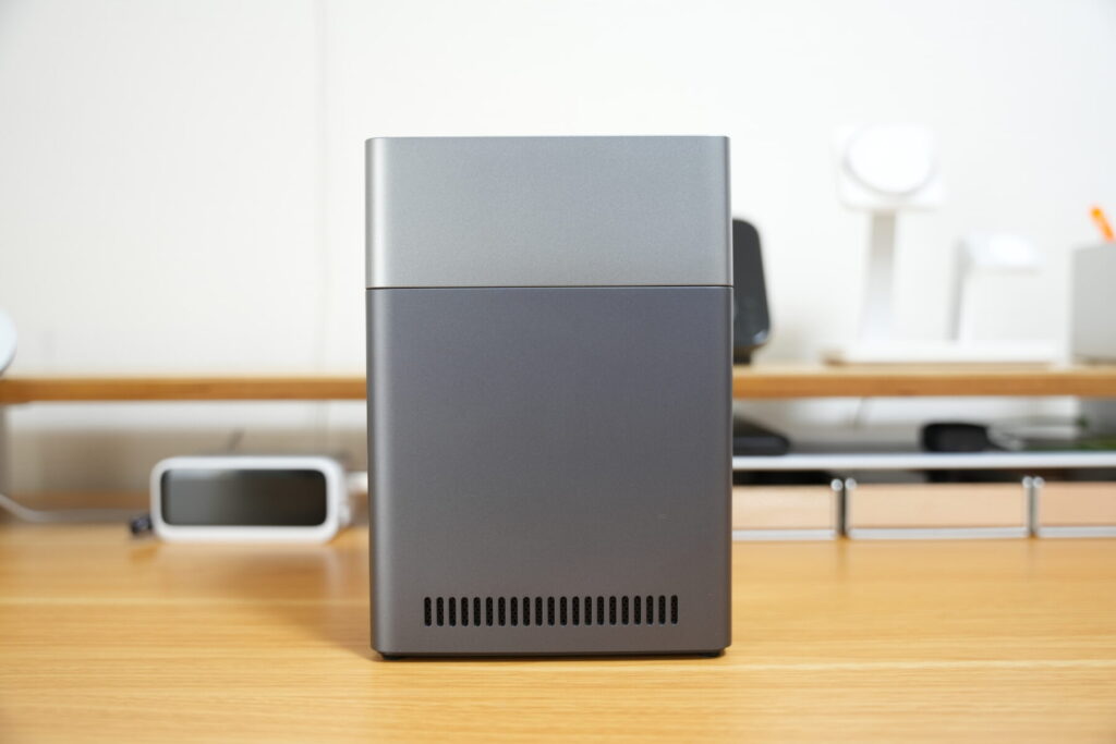 UGREEN NASync DH2300