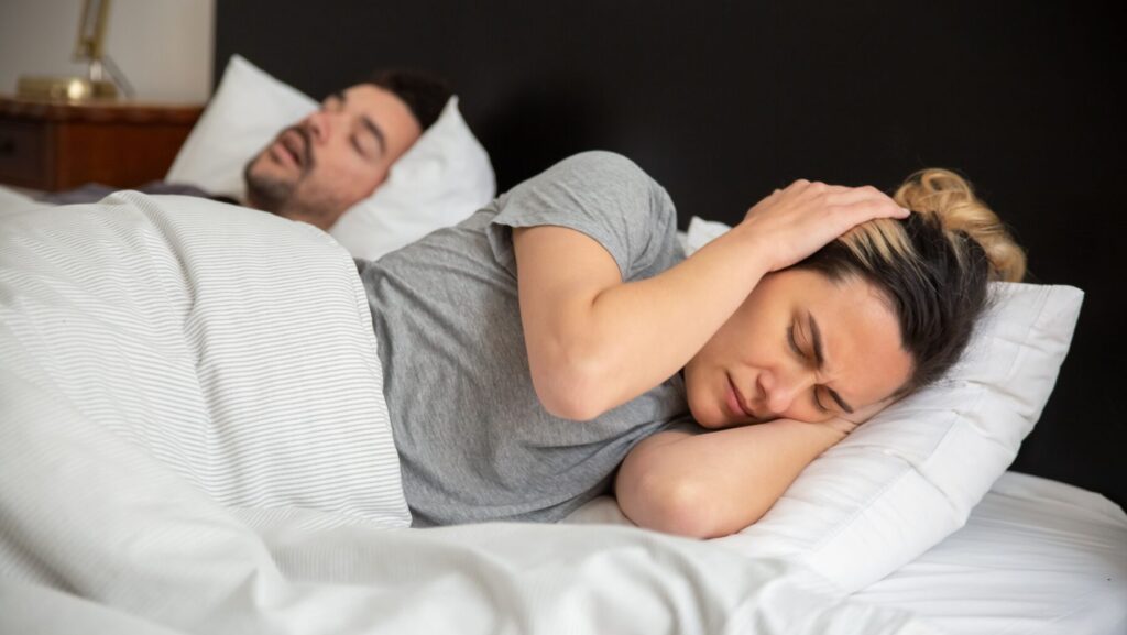 いびきがうるさくて眠れない